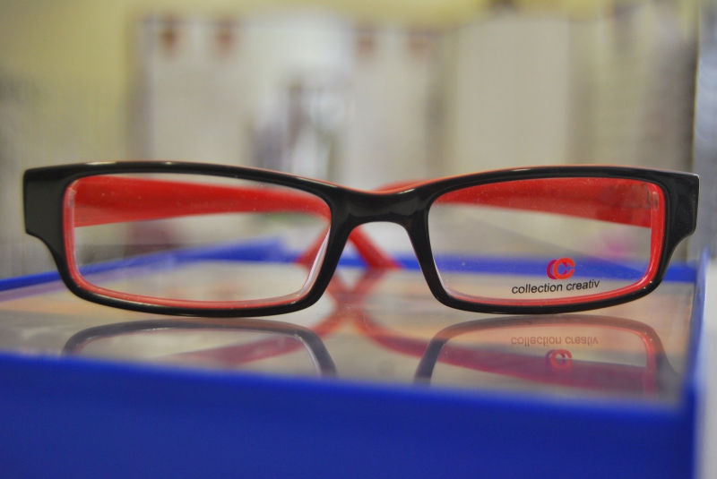 opticien-LA CRAU-min_view-sight-lens-frame-optics-spectacles-1141012-pxhere.com